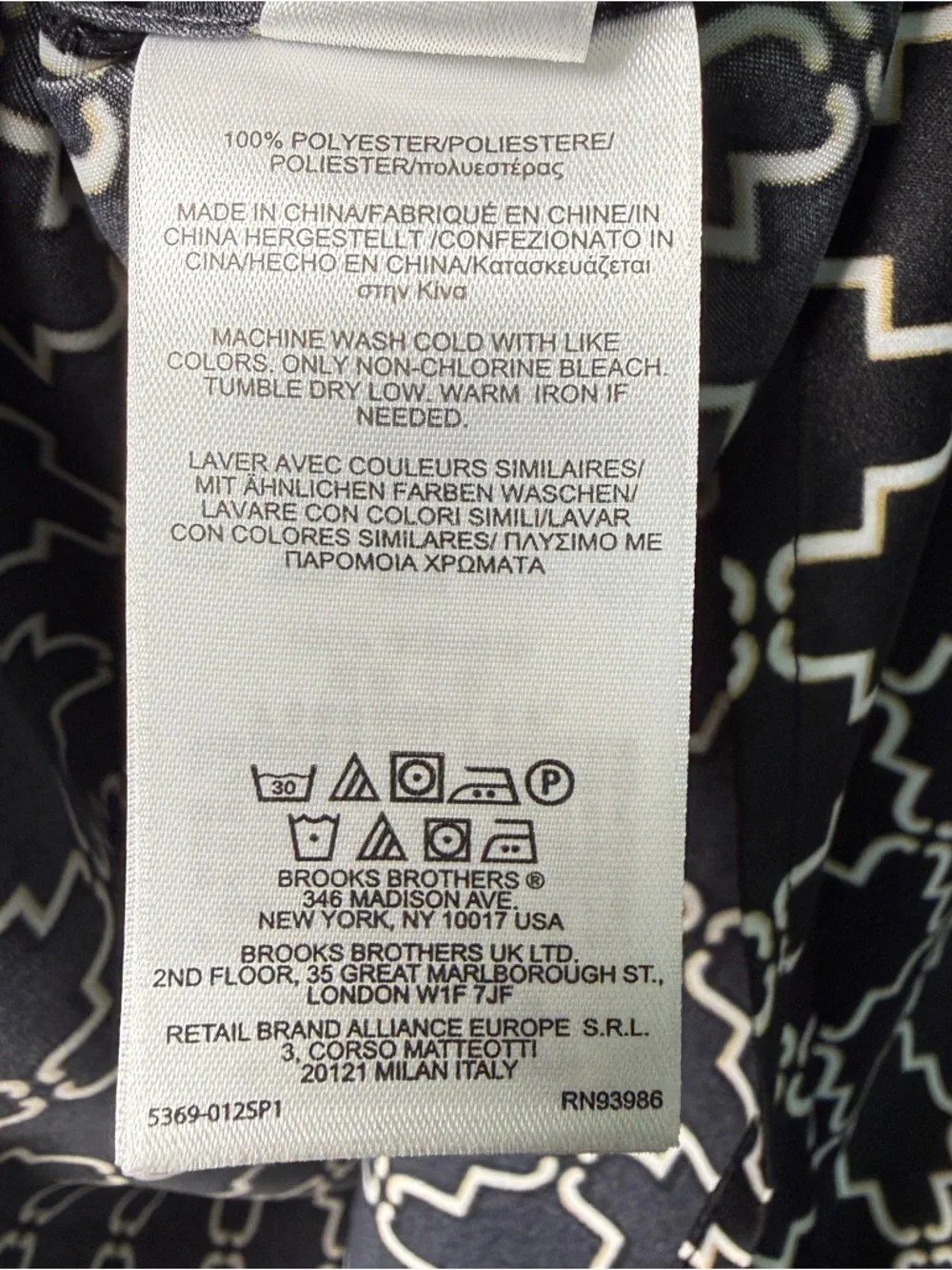 Brooks Brothers “346” Satin Geo Print Blouse Preppy | Black & White | Size 8 - Picture 7 of 7